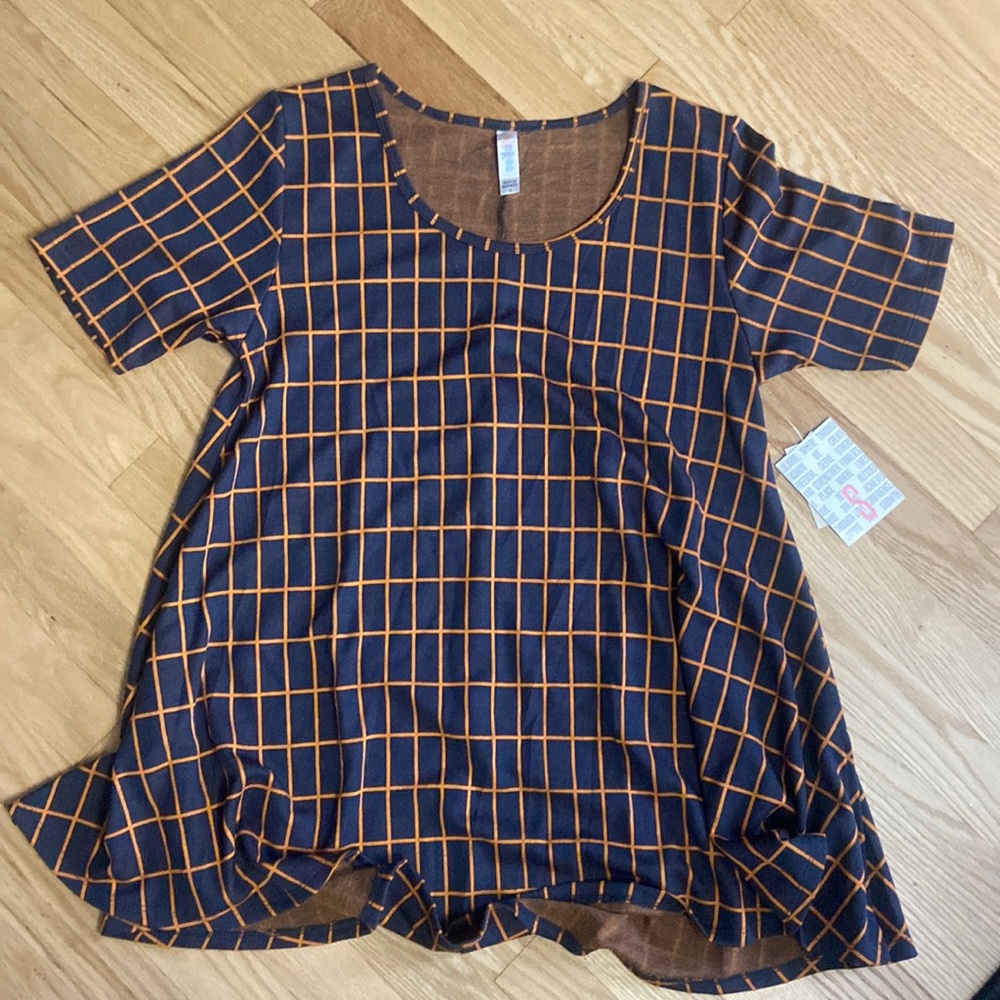 NWT Lularoe Women’s Perfect T. Geometric Pattern. Sz. S